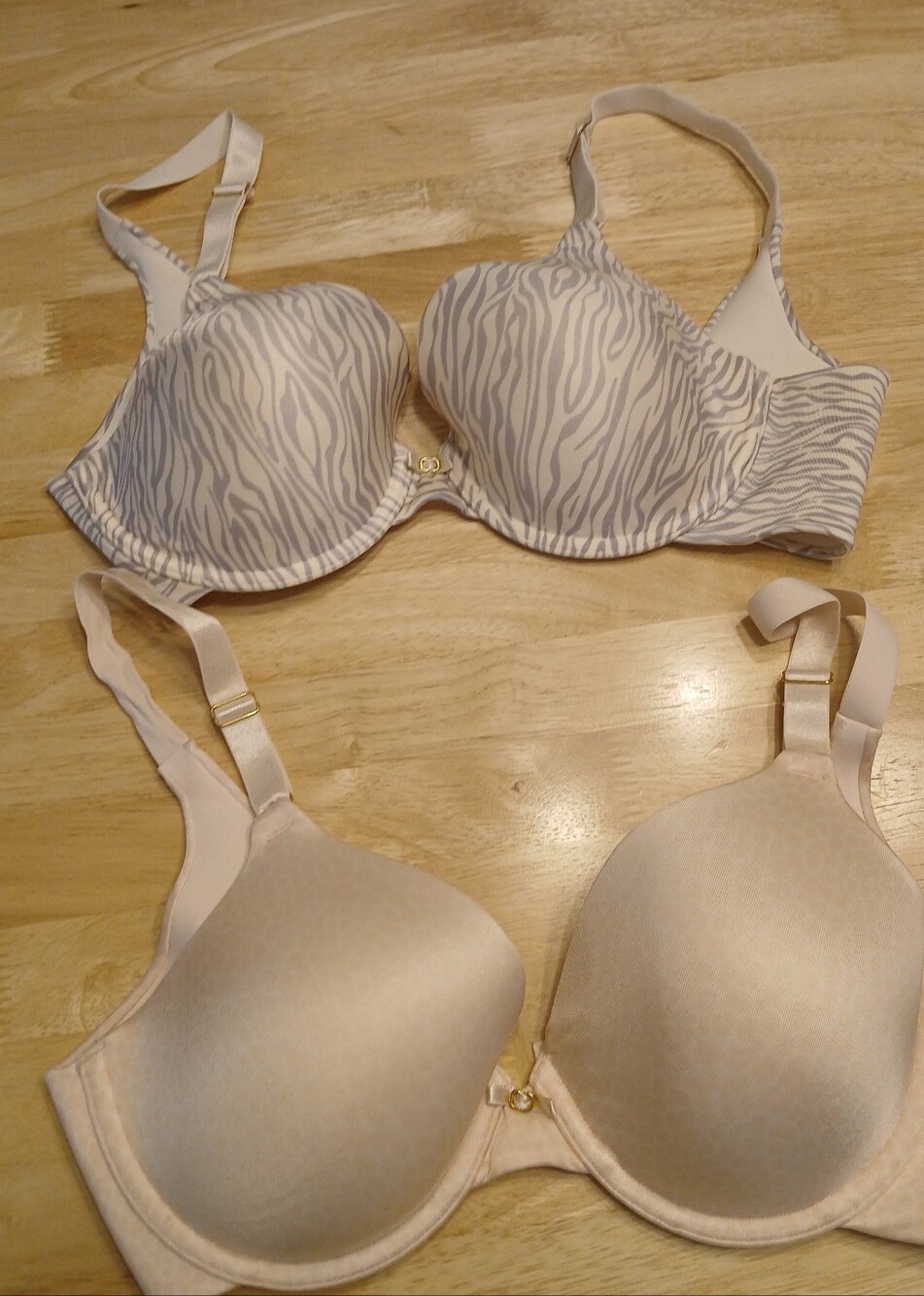 Vanity Fair Duo: Nude Solid and Light Beige Zebra T-Shirt Bras